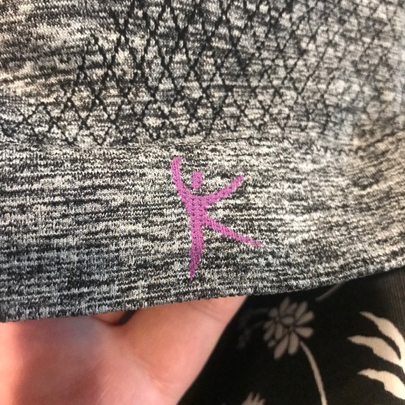 Great sports bra. Underwired lg/xl - Picture 4 of 5